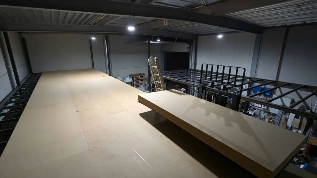 Uitbreiding KMO-unit in verzinkt staal